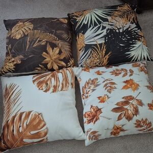 Set of Four Botanical Throw Pillows W/Pillow Inserts